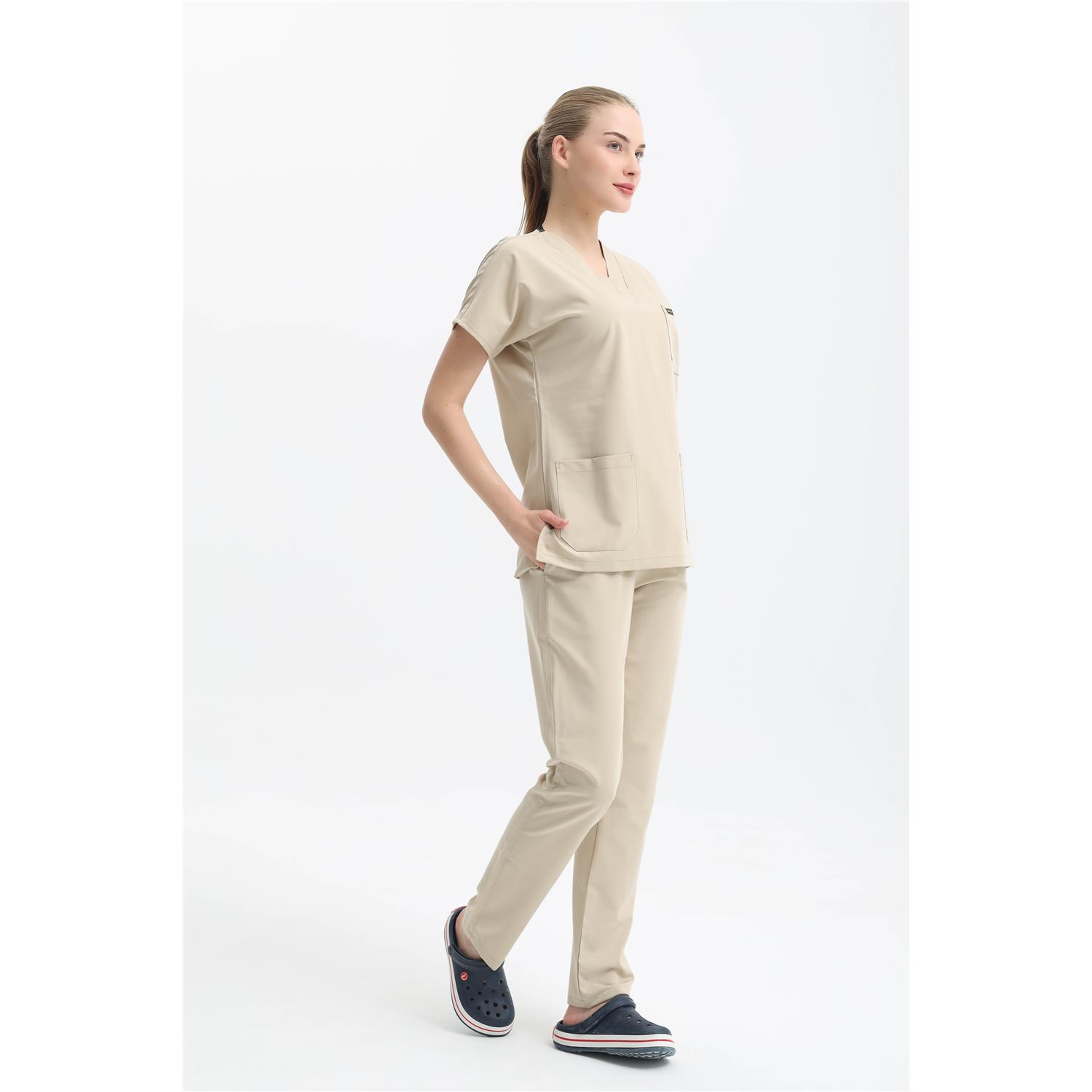 Likralı Cerrahi Açık Bej Üst