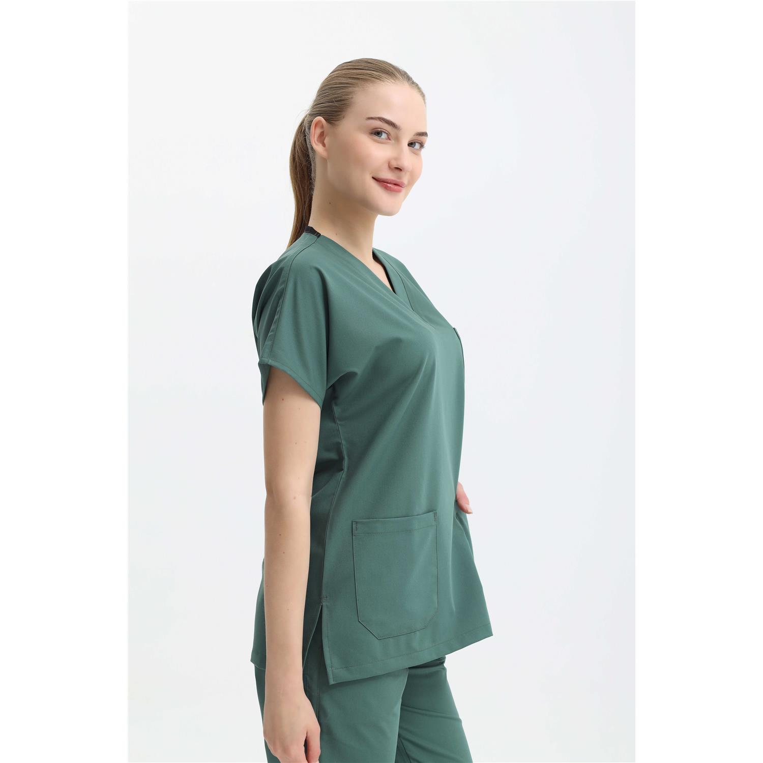 Likralı Cerrahi Koyu Küf Yeşili Üst